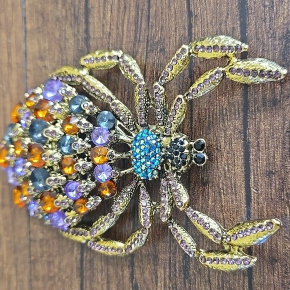 FREE SHIPPING !!  Gigantic Rhinestone Brass Spider Pin Brooch - Picture 7 of 9